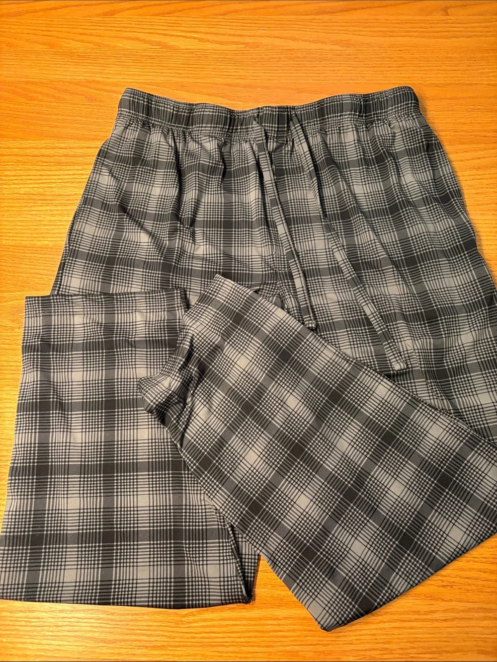 Jockey 3 pairs new socks and Black and Gray Plaid Men's Jogger Pants FOL